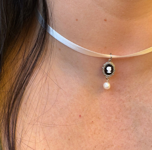 Cameo ribbon | Choker Necklace