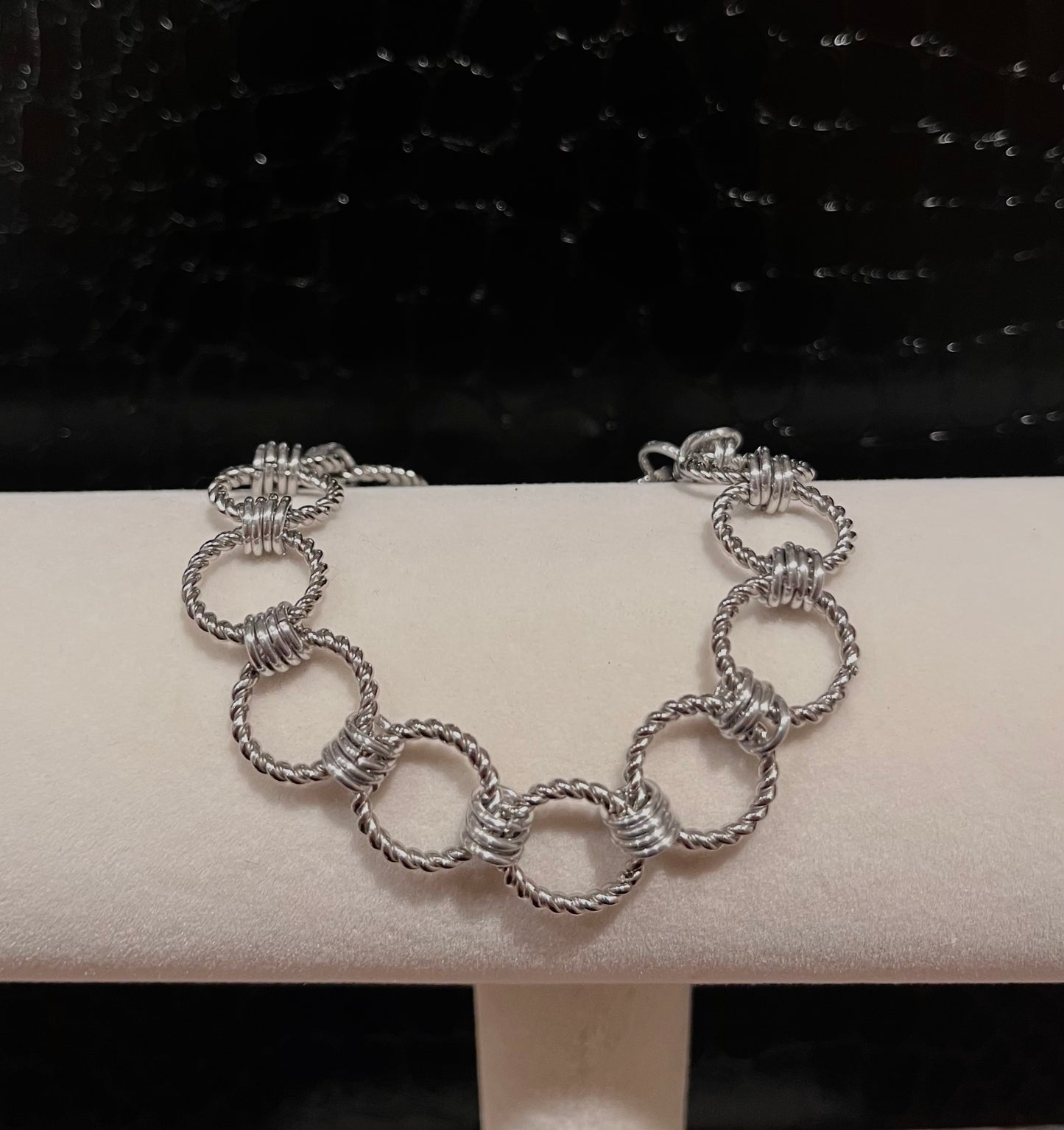 Chain Maille | Twisted O Chain Bracelet